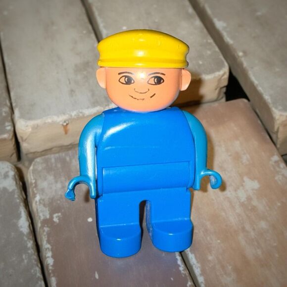 Vintage LEGO Duplo Male Figure Blue Legs Blue Top with Yellow Cap Figure A37 - Picture 4 of 6